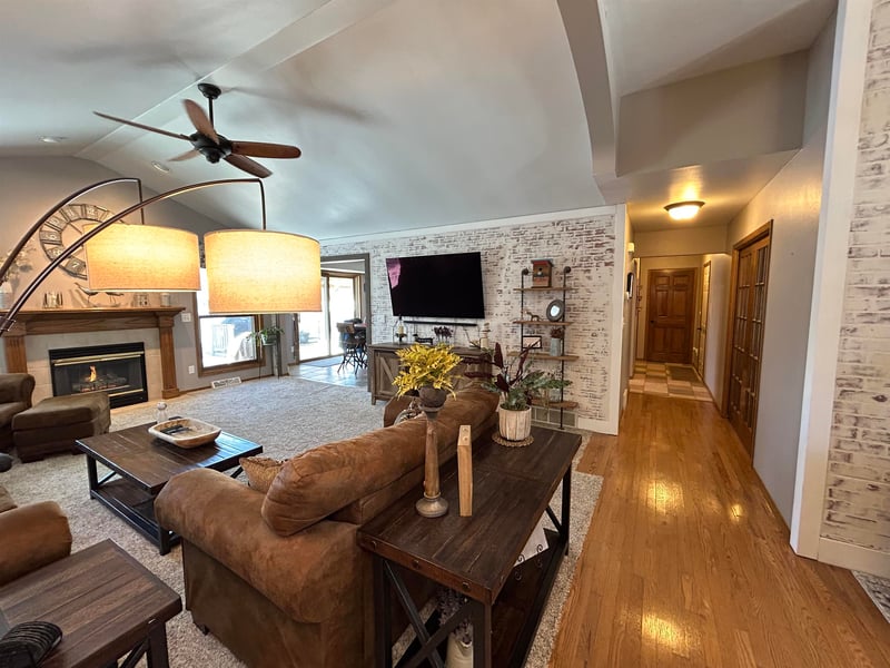 2169 Kensington Dr, Green Bay, WI 54311