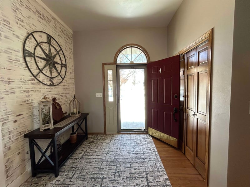 2169 Kensington Dr, Green Bay, WI 54311