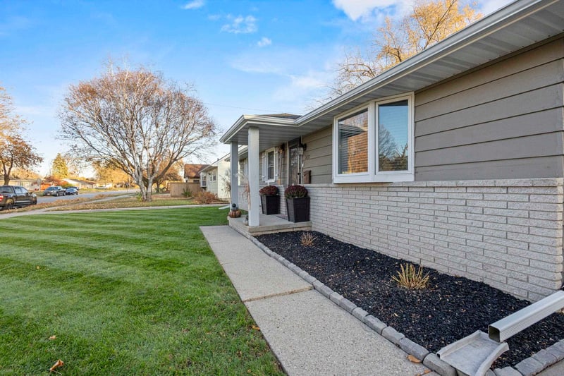 1437 Glendale Ave, Appleton, WI 54911