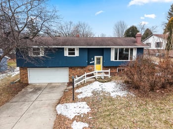 1945 Everbreeze Rd, Green Bay, WI 54304-1608