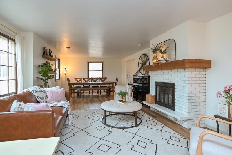 747 Bordeaux Rue, Green Bay, WI 54301-1454