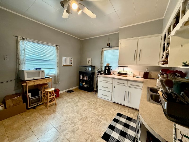 1589 Franz Ave, Green Bay, WI 54302