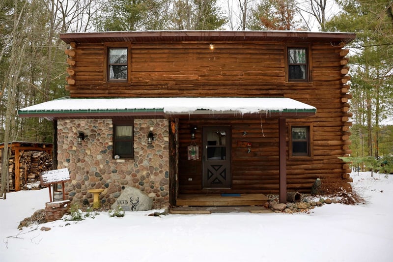 14946 Sunrise Ct, Mountain, WI 54149