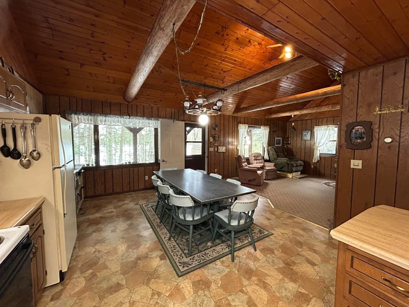 14946 Sunrise Ct, Mountain, WI 54149