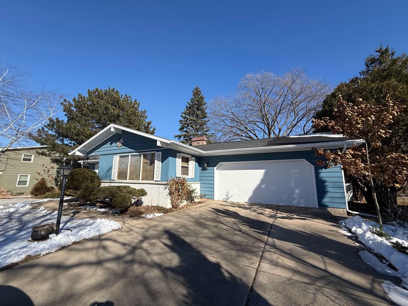 612 Westfield St, Oshkosh, WI 54902-5540