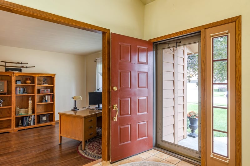 1730 Graber St, Oshkosh, WI 54901-3106