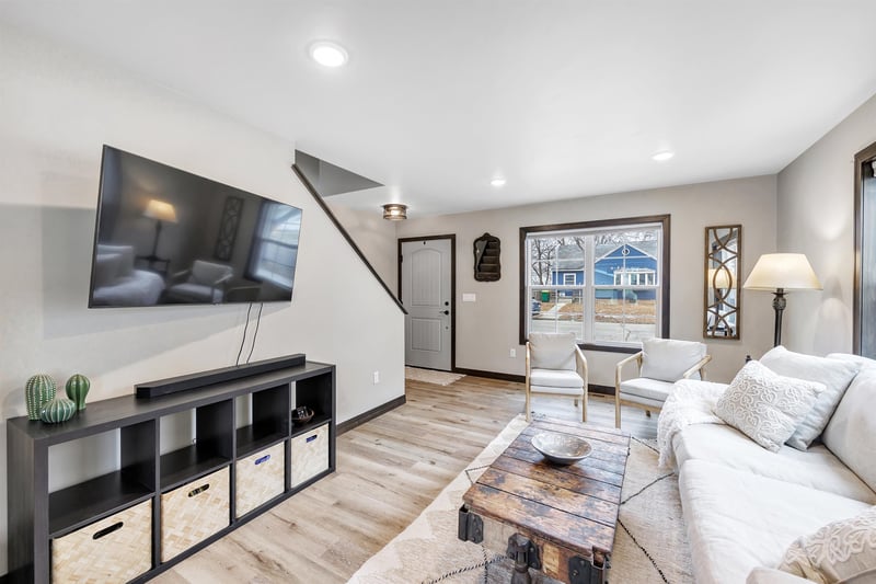 1231 Greenwood Ave, Green Bay, WI 54304