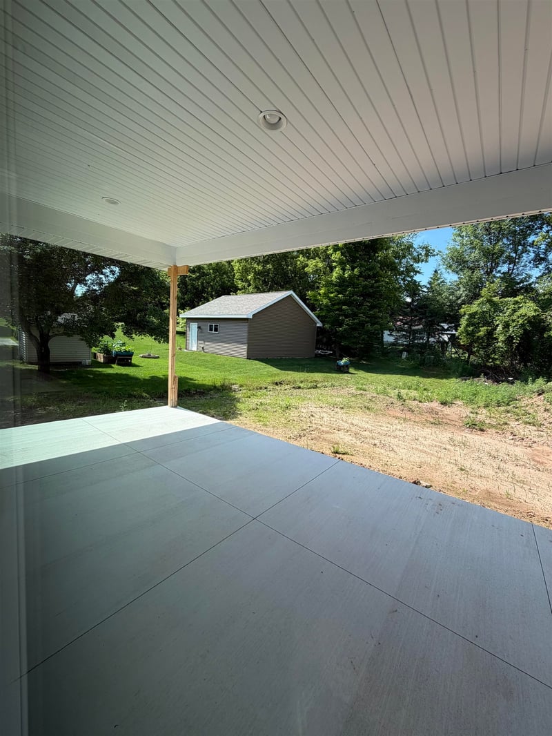 W6838 Goldfinch Dr, Greenville, WI 54942