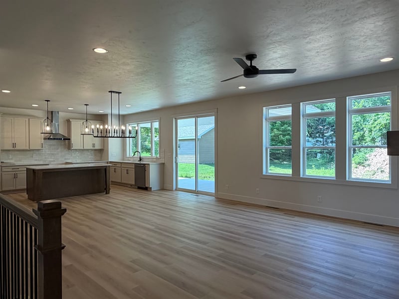 W6838 Goldfinch Dr, Greenville, WI 54942