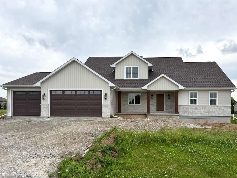 4190 Rose Meadow Ln, Grand Chute, WI 54913