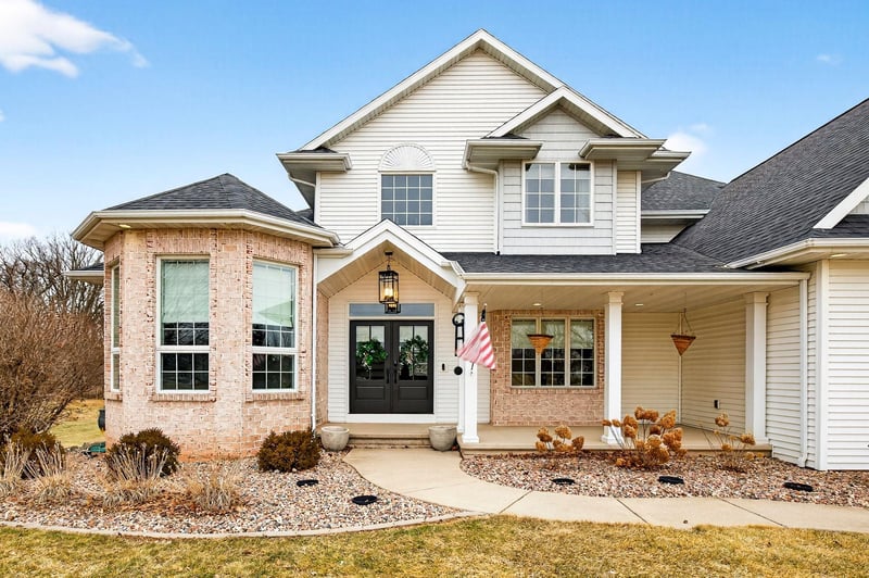 30 Golden Wheat Ln, Wrightstown, WI 54180