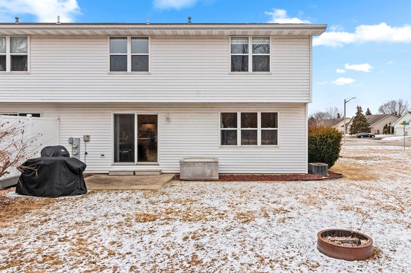 1933 Anita Ct, Appleton, WI 54913