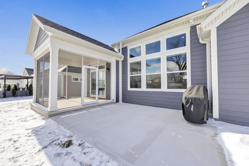 2479 Orion Cir, Green Bay, WI 54311-8078