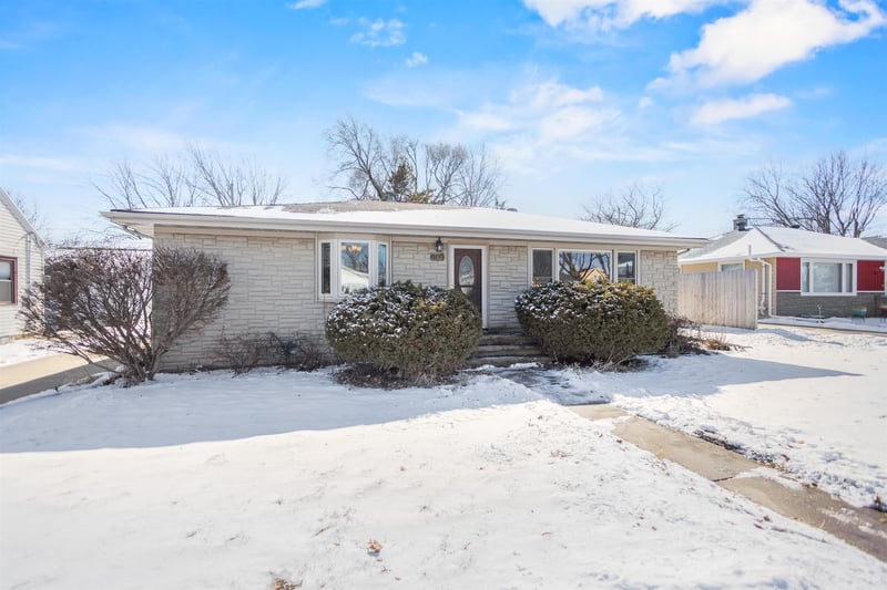 909 Weiland Ave, Appleton, WI 54914
