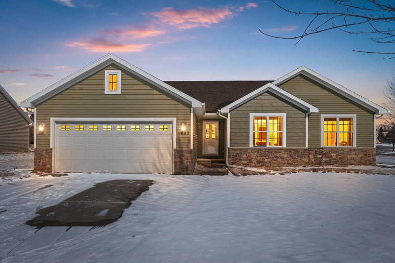 4882 Isabella Cir, Oneida, WI 54155