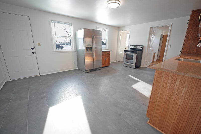 1141 Guns Rd, Green Bay, WI 54311