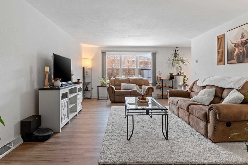 1933 Anita Ct, Appleton, WI 54913