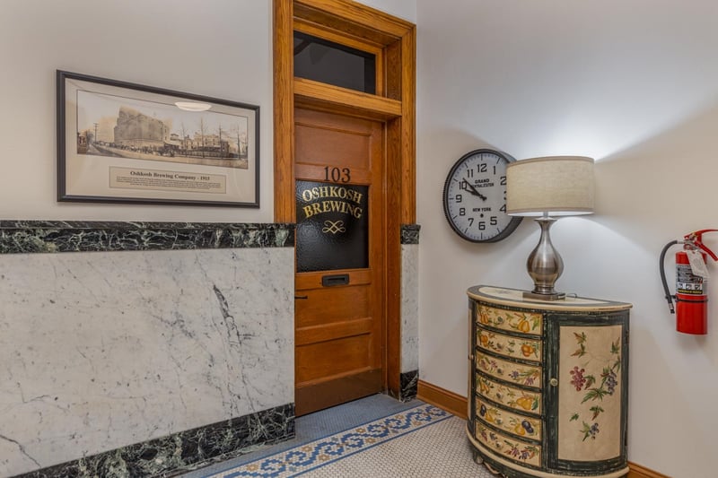 105 Washington Ave #103, Oshkosh, WI 54901-4978