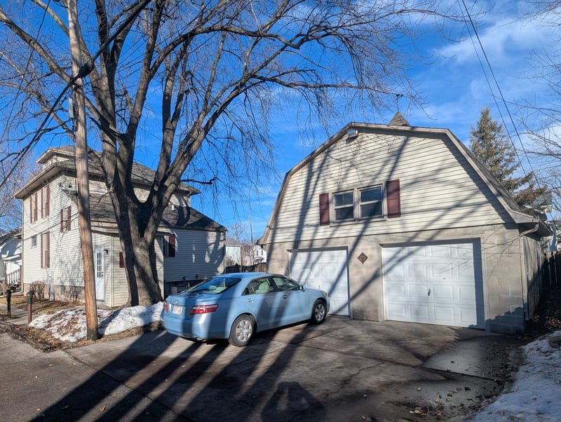 120 Bay St, Oshkosh, WI 54901-5203