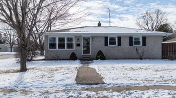 1617 9th Ave, Oshkosh, WI 54902