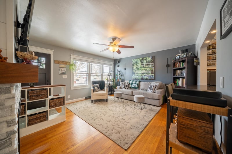 1617 9th Ave, Oshkosh, WI 54902