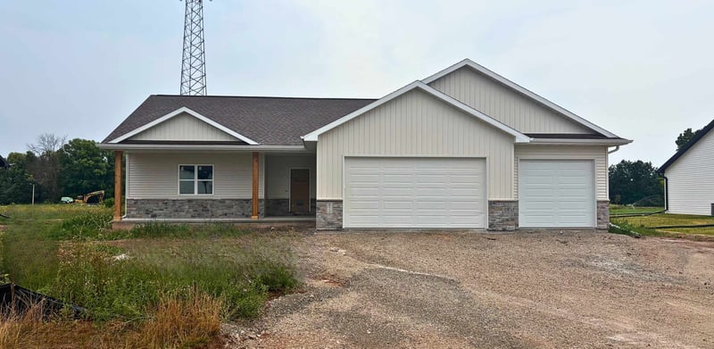 W5773 Roundstone Pl, Menasha, WI 54952