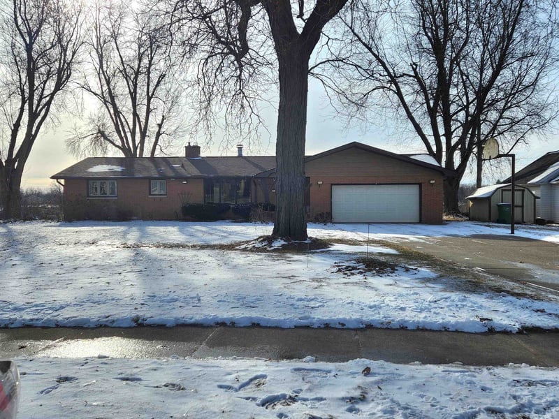 735 Park St, Wrightstown, WI 54180-1003