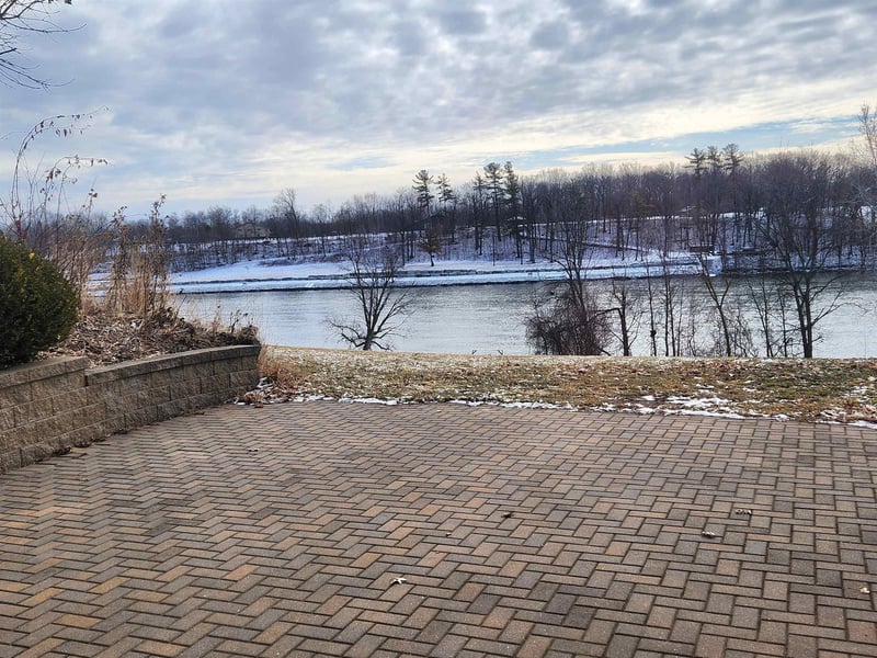 735 Park St, Wrightstown, WI 54180-1003