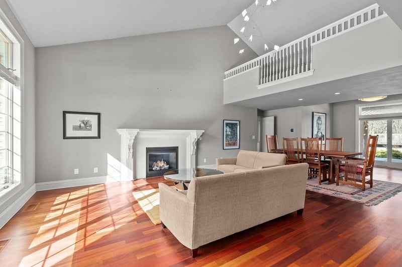 2134 Sunrise Dr, Appleton, WI 54914