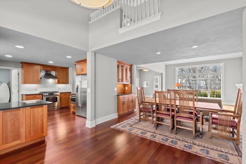 2134 Sunrise Dr, Appleton, WI 54914