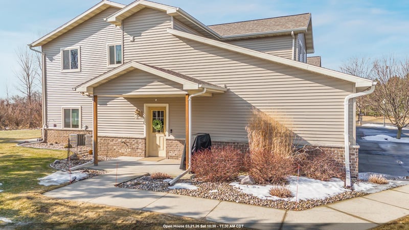 1072 Willis Way, Appleton, WI 54913