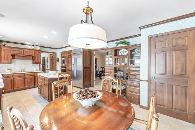 1326 Summer Range Rd, De Pere, WI 54115-3543