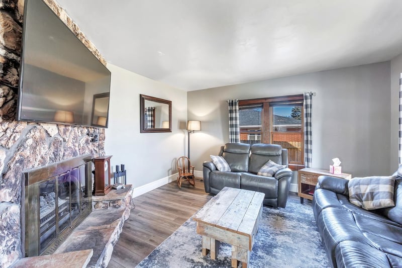 1208 Erie St, De Pere, WI 54115-3114