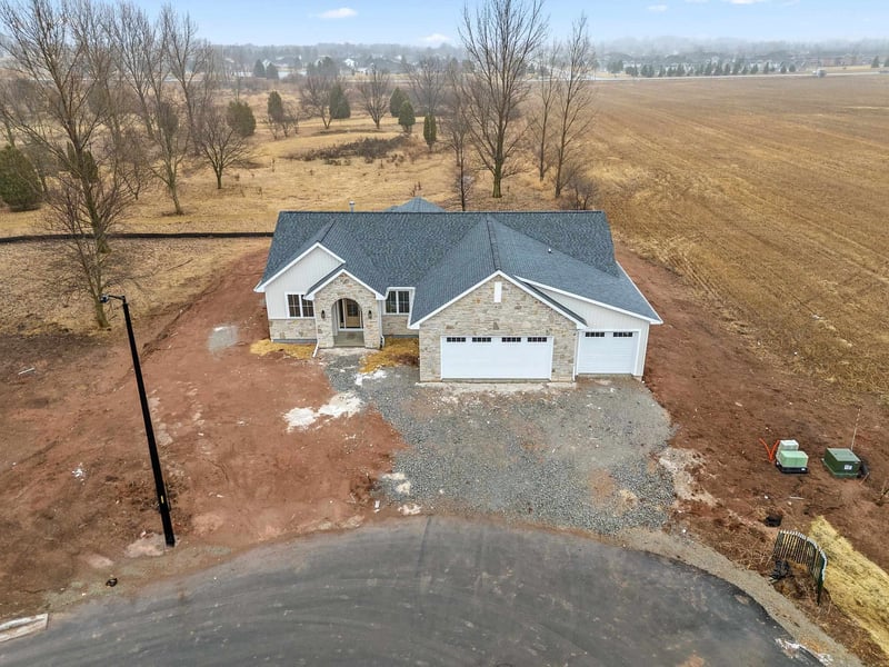 3763 Edwina Dr, De Pere, WI 54115