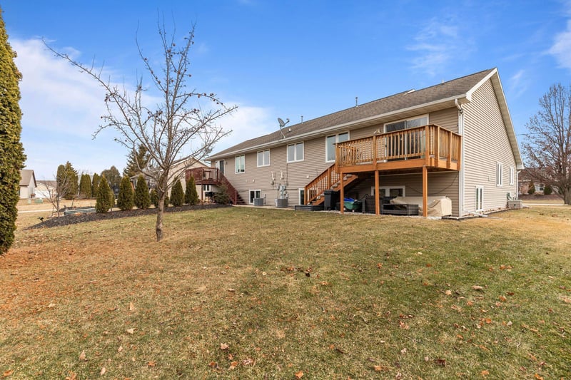 N7987 Pigeon Rd, Sherwood, WI 54169