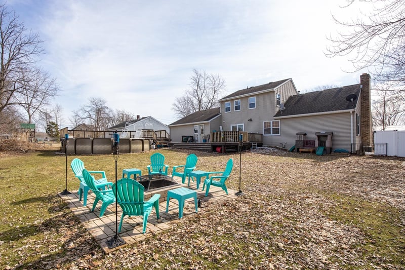 1567 Old School Pl, Greenleaf, WI 54126