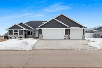 2885 Sussex Rd, Green Bay, WI 54311