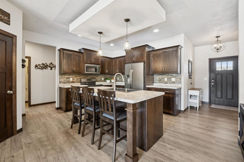 1911 Bear Paw Trl, Kaukauna, WI 54130