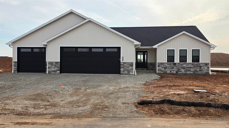 N9208 Homestead Ln, Appleton, WI 54915