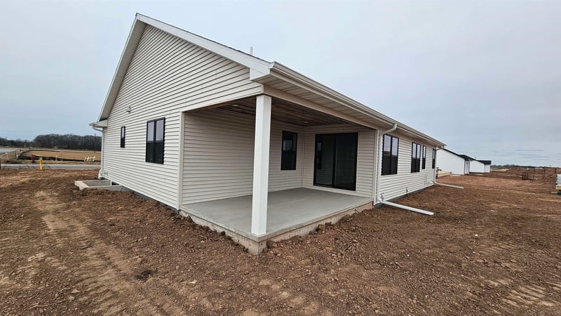 N9208 Homestead Ln, Appleton, WI 54915