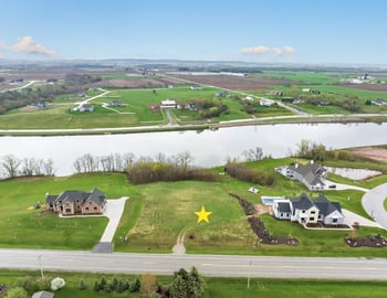 4079 Lost Dauphin Rd, Wrightstown, WI 54115