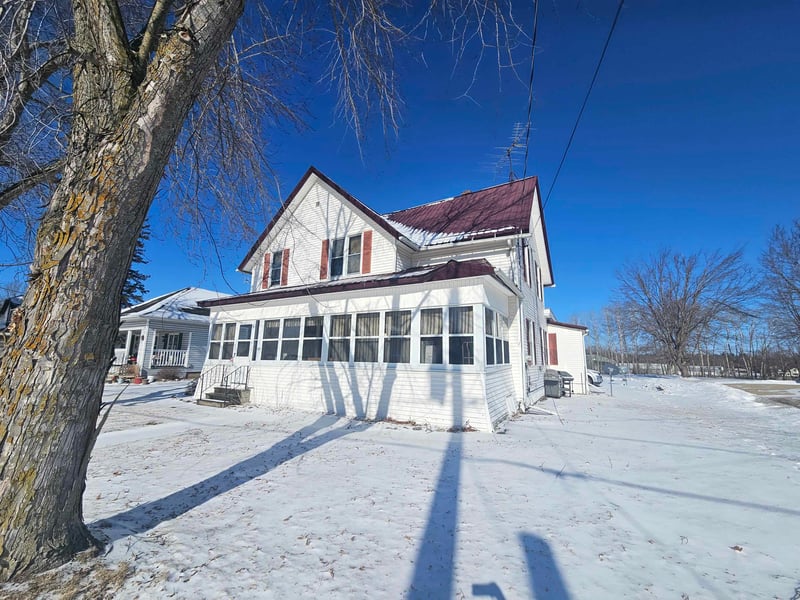 133 Main St, Gillett, WI 54124