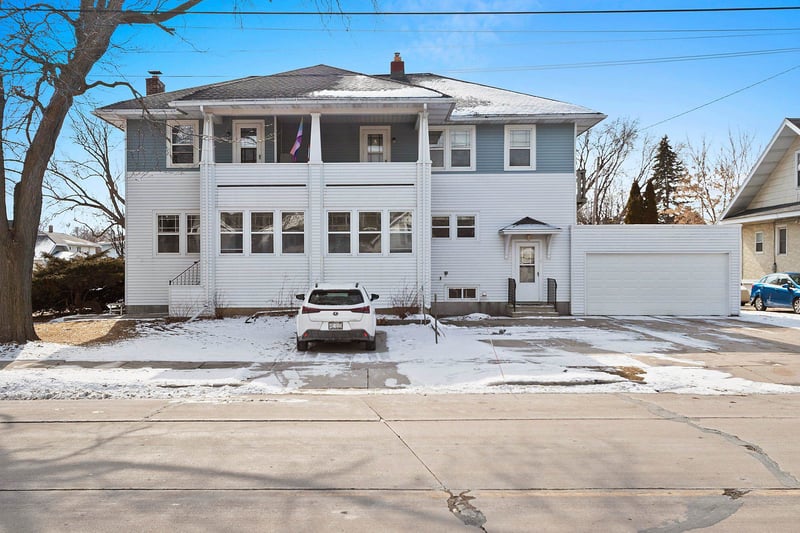 233 Woodlawn Ave, Green Bay, WI 54303