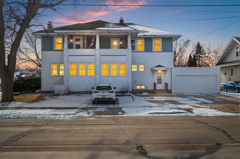 233 Woodlawn Ave, Green Bay, WI 54303