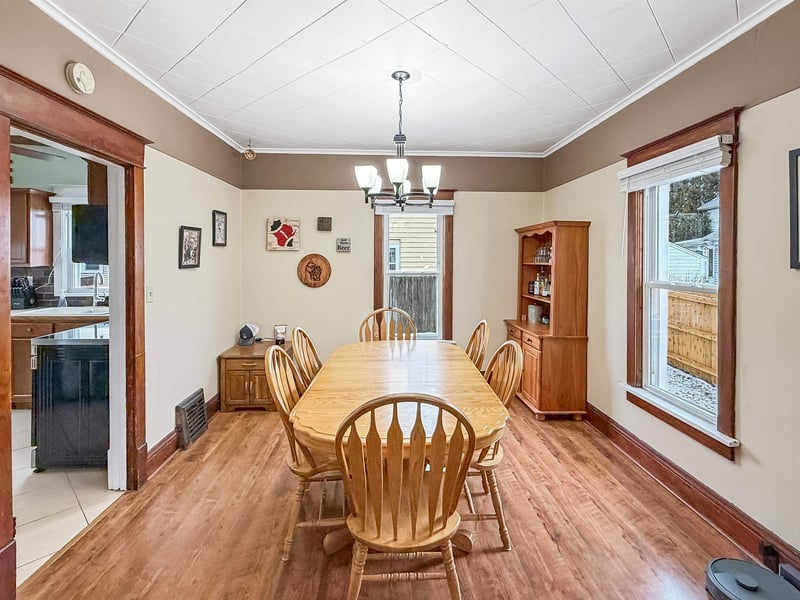 835 Winnebago Ave, Oshkosh, WI 54901-5370