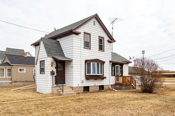 1412 Jefferson St, Oshkosh, WI 54901