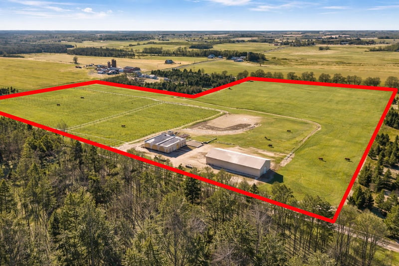 N2185 Sleepy Hollow Rd, Kewaunee, WI 54216