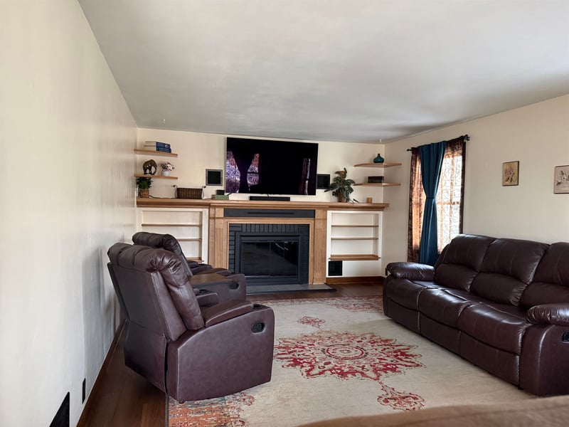 1727 Lawe St, Appleton, WI 54915