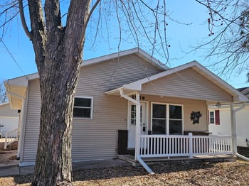 1906 Mitchell St, Oshkosh, WI 54901