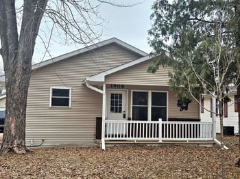 1906 Mitchell St, Oshkosh, WI 54901